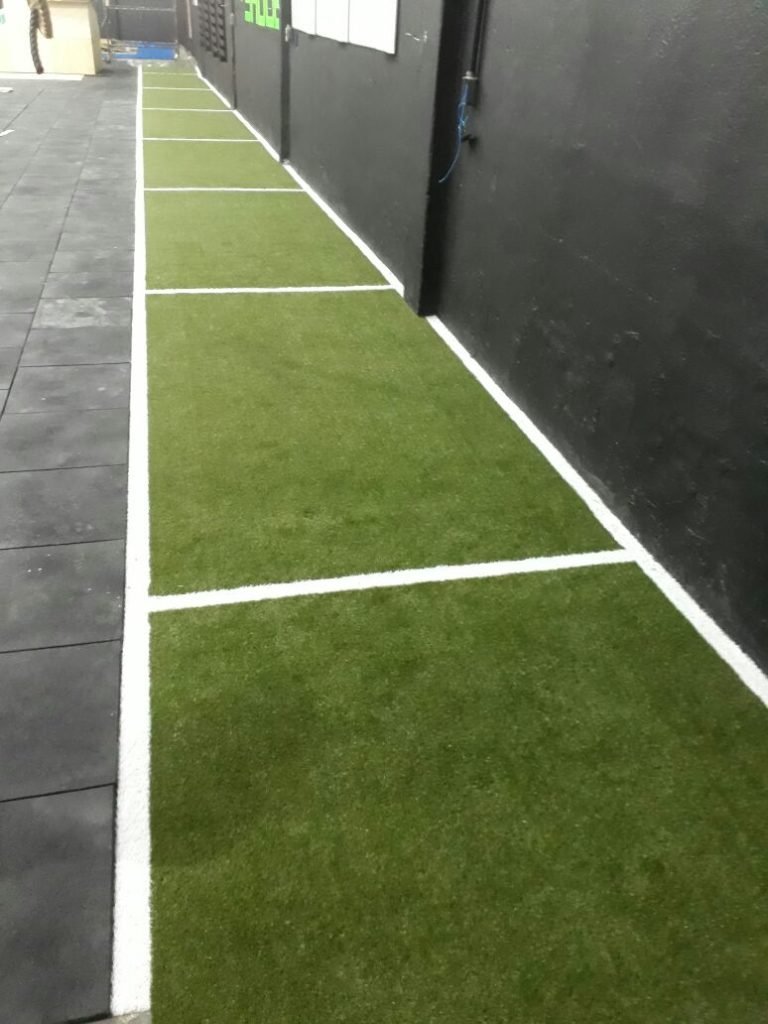 Piso de Borracha com grama sintética para Crossfit - Mundo Grama