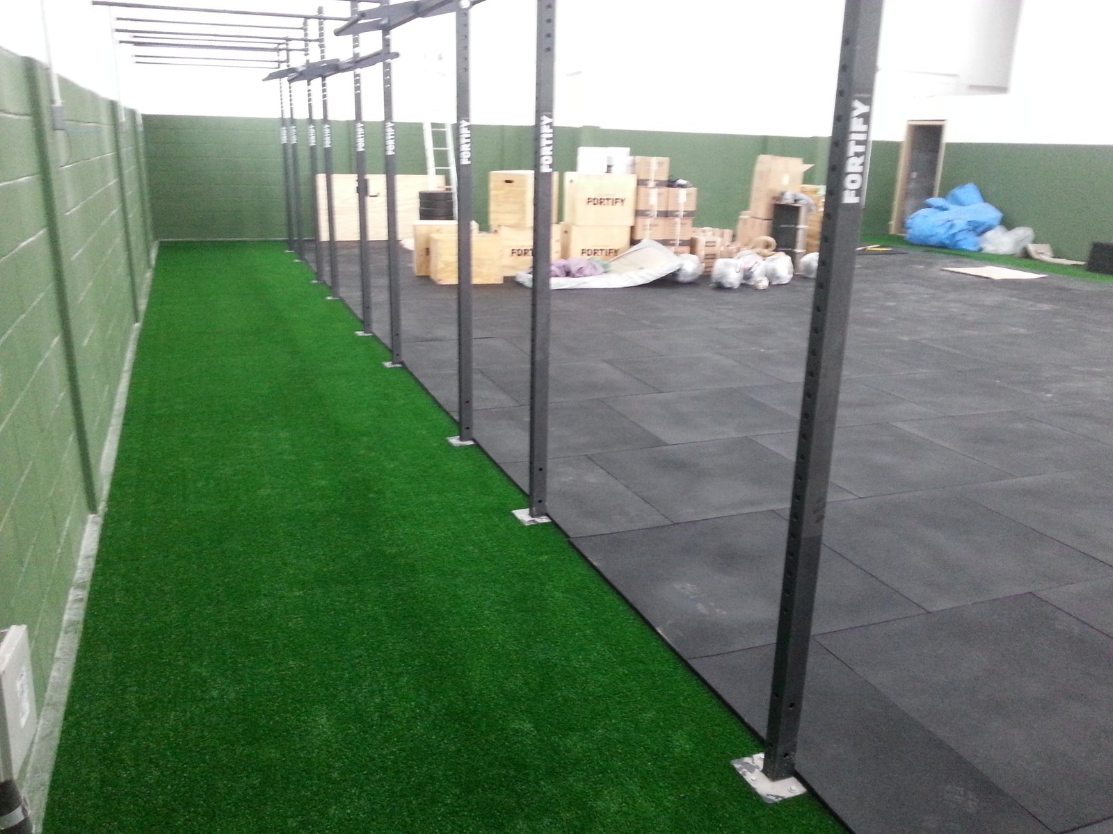 Piso de Borracha preto para Crossfit - Mundo Grama
